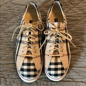 Burberry check size 38 lace up casual sneakers